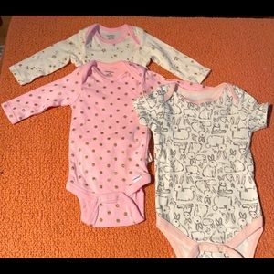 THREE 3-6 months onesies, unworn, Gap, Chick Pea